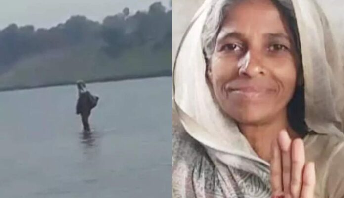 बुजुर्ग महिला का नर्मदा नदी पर चलने का विडियो वायरल